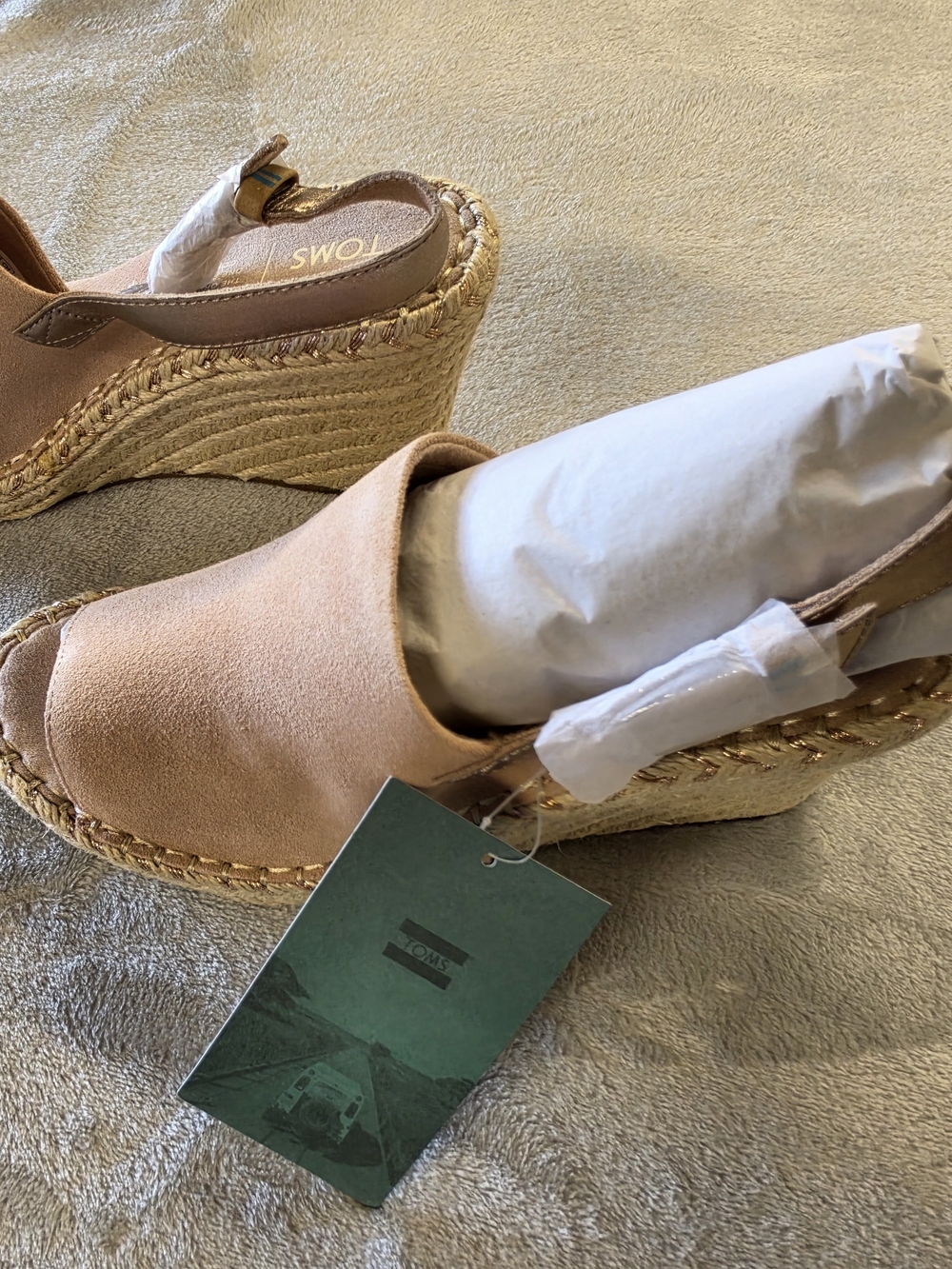 TOMS Monica Spanish Villa Suede Wedge Sandal - Rose Gold